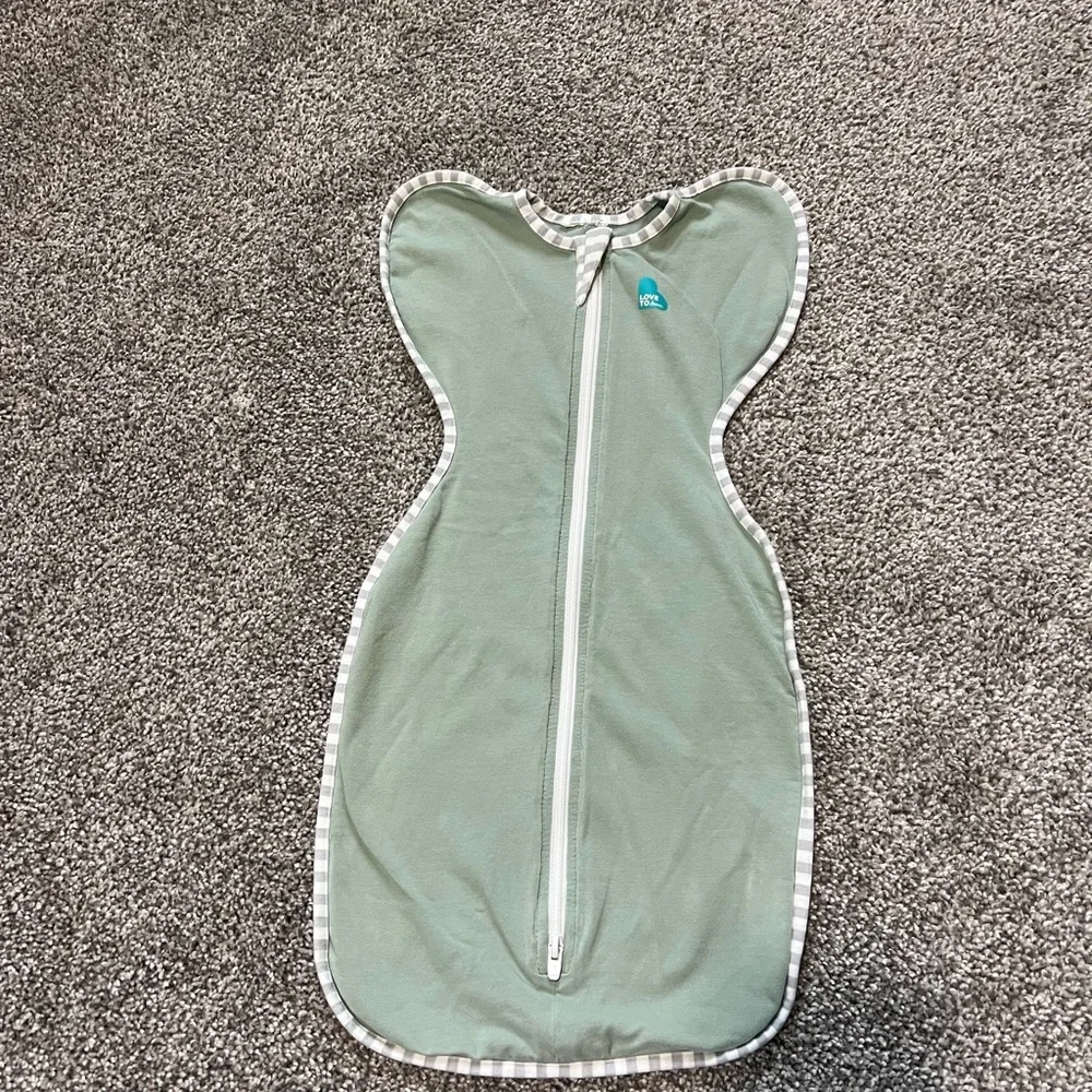 Love to Dream Swaddle Collection - Pink, Green, White - Picture 8 of 11